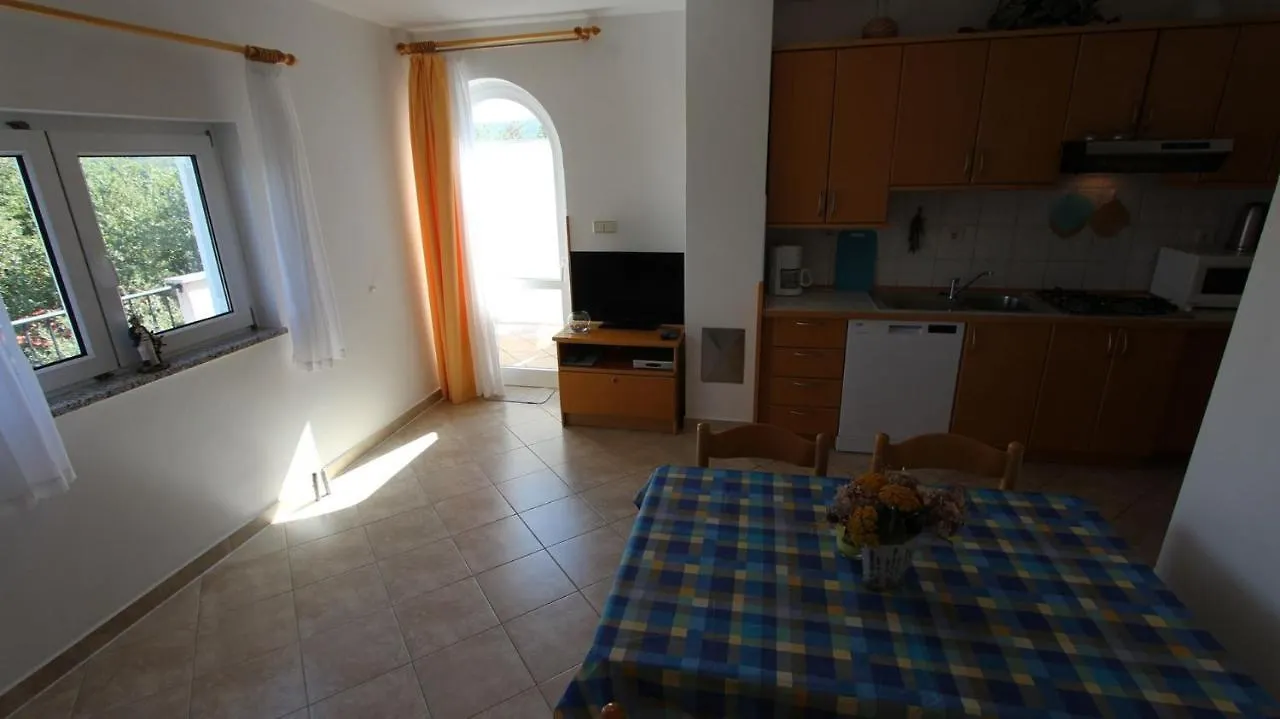 Apartments Damir Sveti Ivan Dobrinjski Guest house
