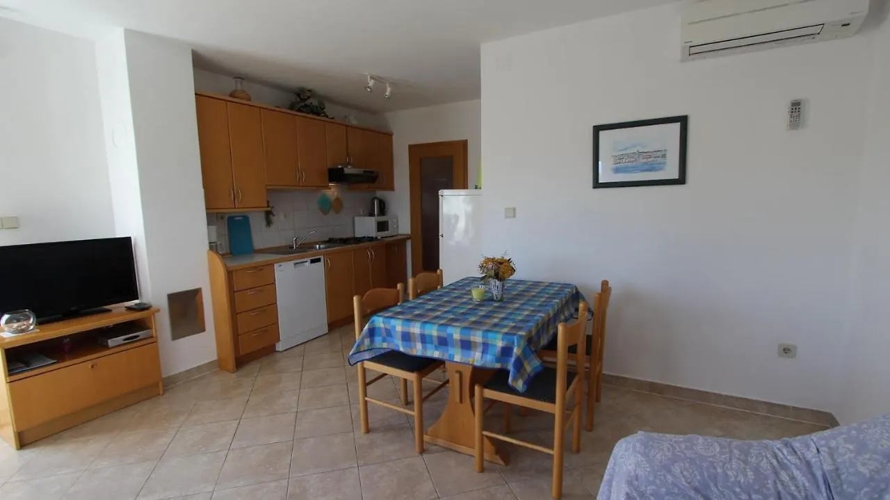 Apartments Damir Sveti Ivan Dobrinjski Croatia