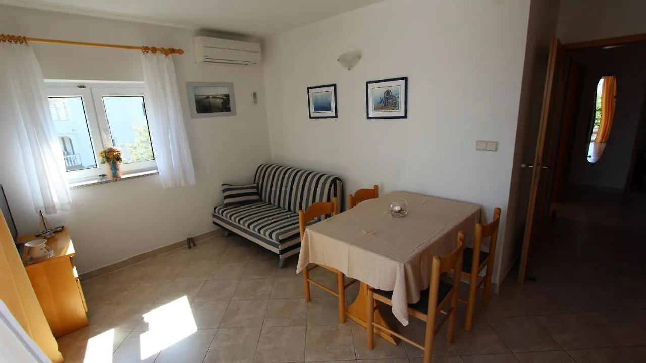 Apartments Damir Sveti Ivan Dobrinjski 0*,