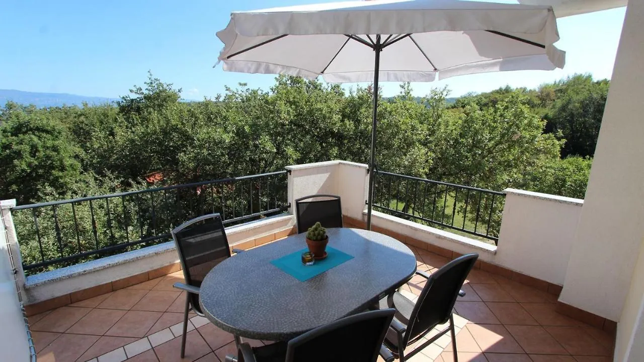 Guest house Apartments Damir Sveti Ivan Dobrinjski Croatia