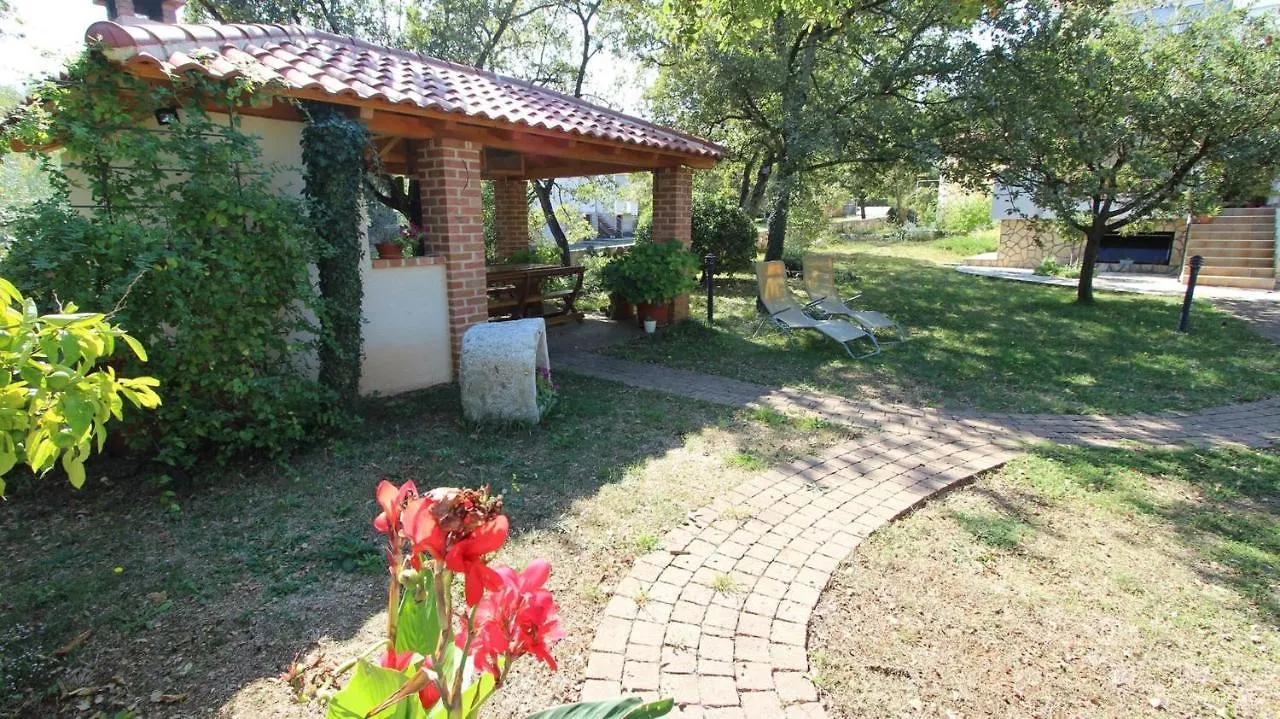 Apartments Damir Sveti Ivan Dobrinjski 0*,
